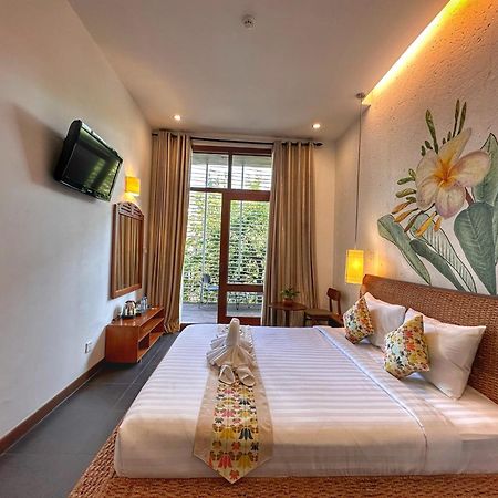 Monsoon Riverside Hotel Πνομ Πενχ Εξωτερικό φωτογραφία