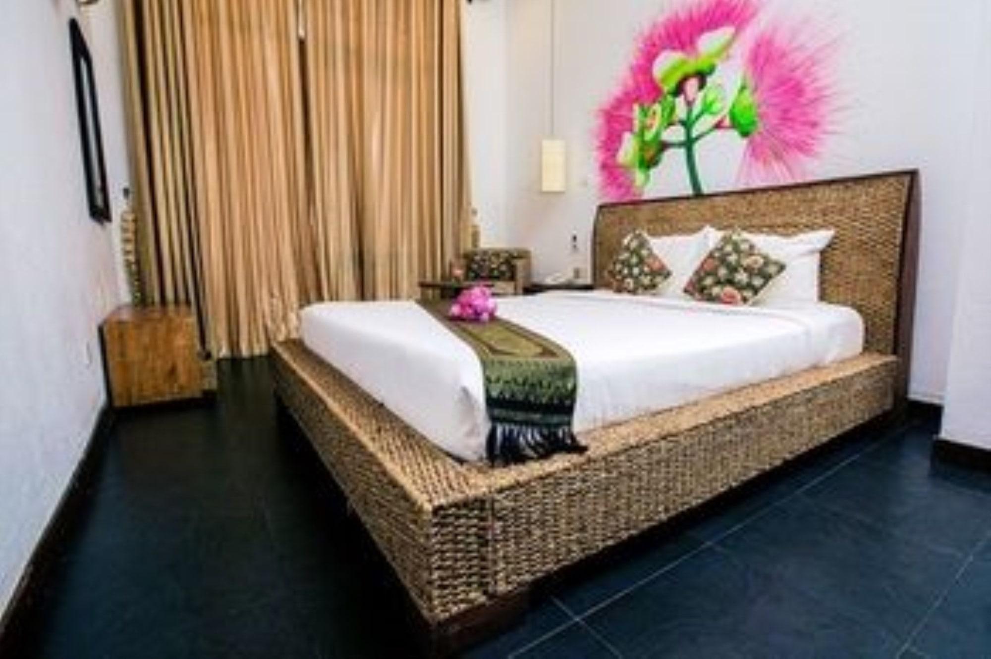Monsoon Riverside Hotel Πνομ Πενχ Εξωτερικό φωτογραφία