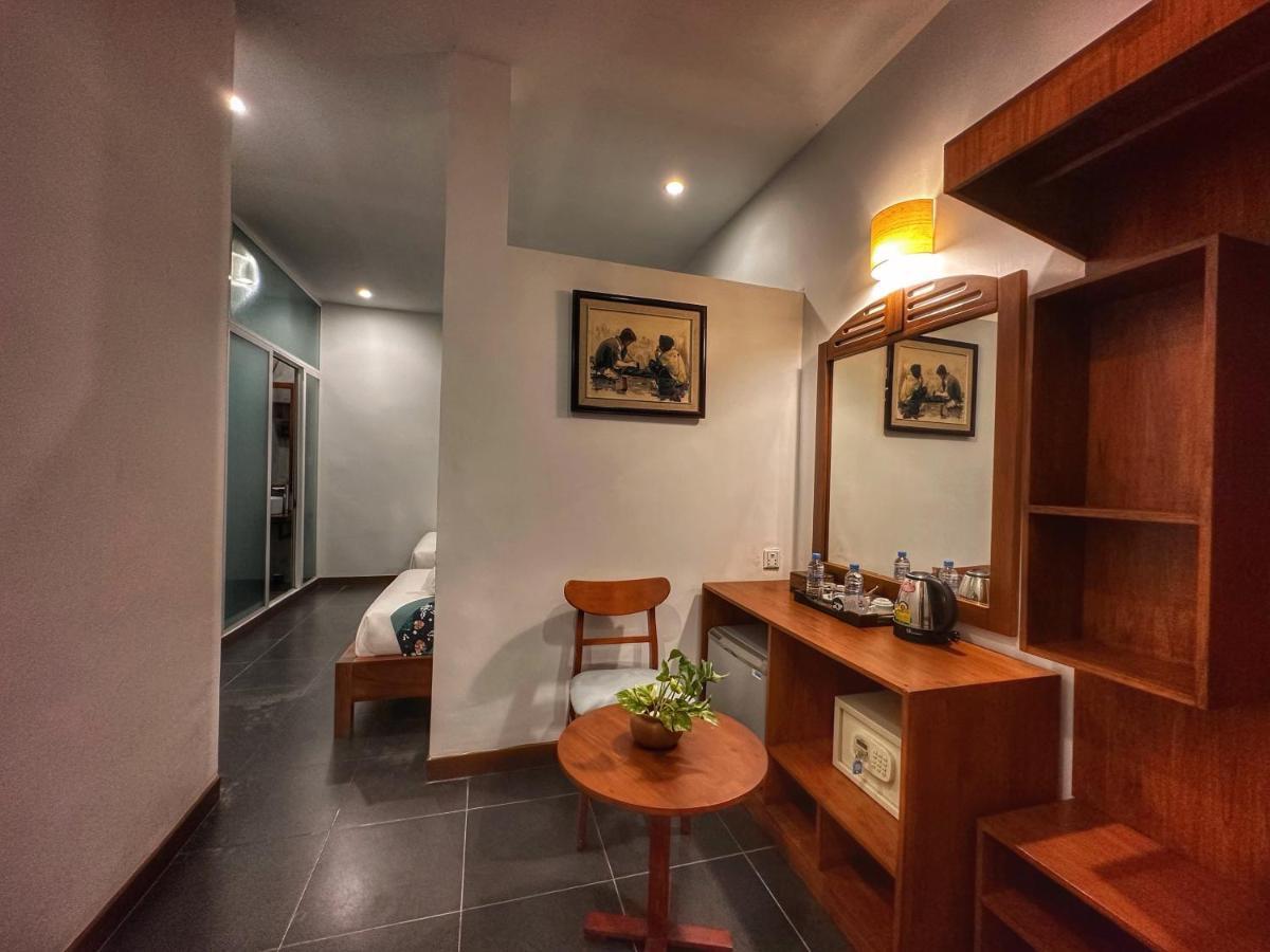 Monsoon Riverside Hotel Πνομ Πενχ Εξωτερικό φωτογραφία