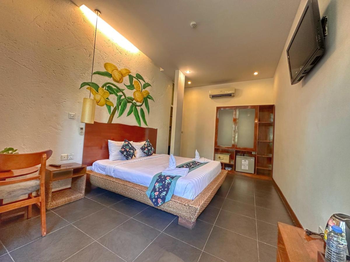 Monsoon Riverside Hotel Πνομ Πενχ Εξωτερικό φωτογραφία