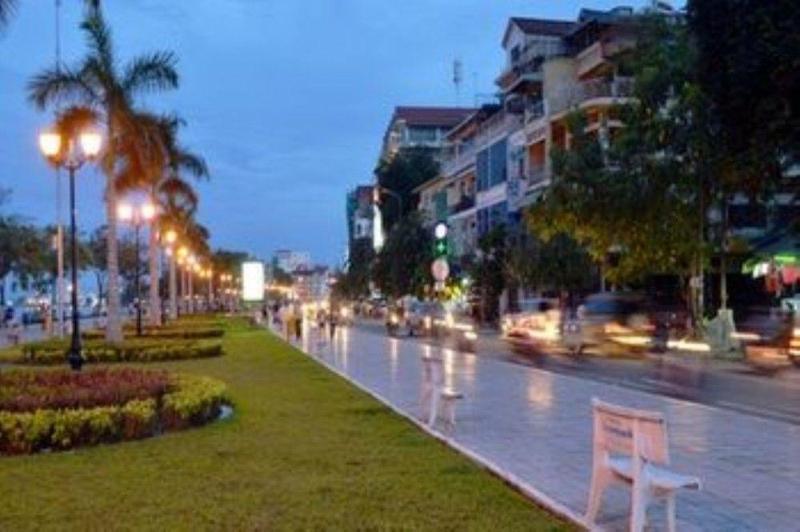 Monsoon Riverside Hotel Πνομ Πενχ Εξωτερικό φωτογραφία